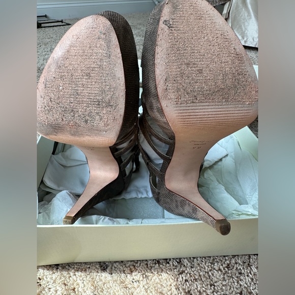 High heel Elizabeth and James pumps. - Picture 6 of 7